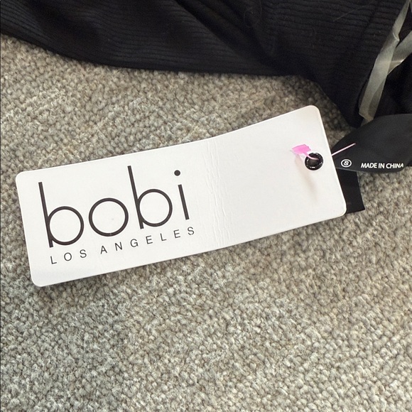 Bobi Ribbed Keyhole Halter Top - Picture 5 of 8